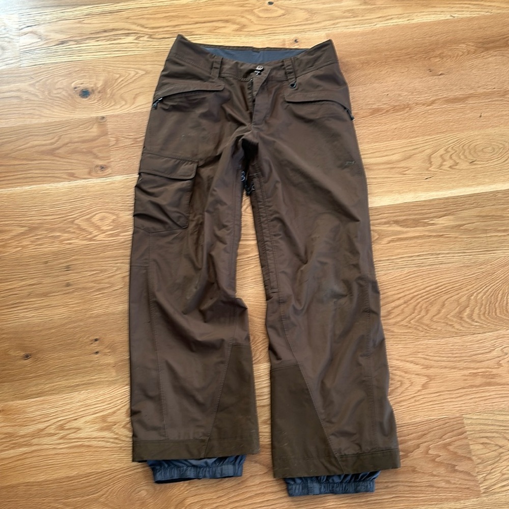 Men’s Patagonia ski pants